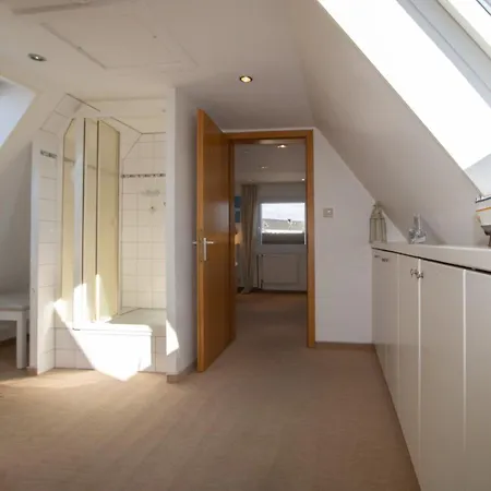 Haus Roseneck App.4 *