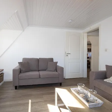 Haus Roseneck App.4 * Хёрнум