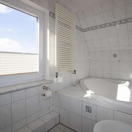 Апартаменты Haus Roseneck App.4 Хёрнум